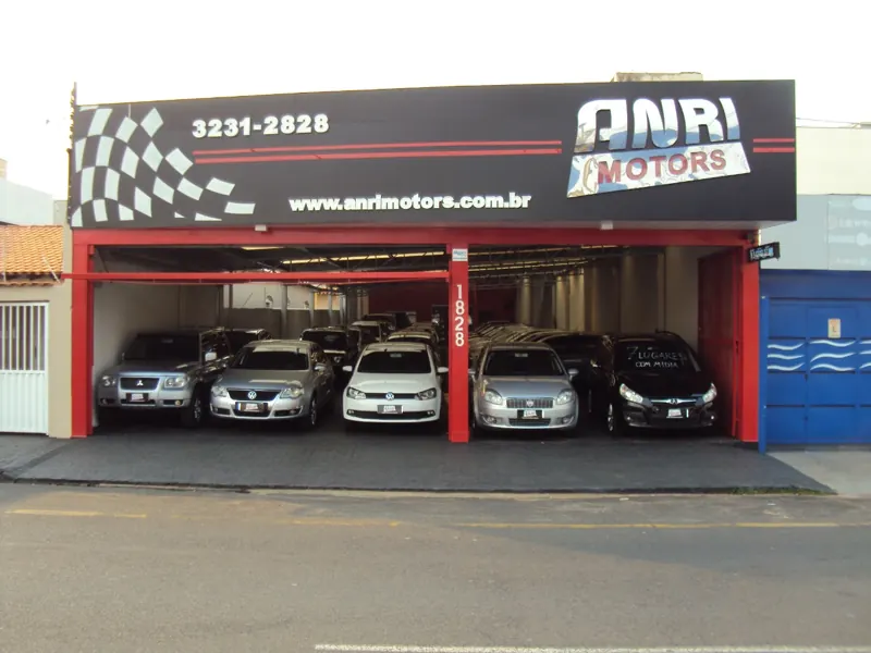 Fachada da loja Anri Motors